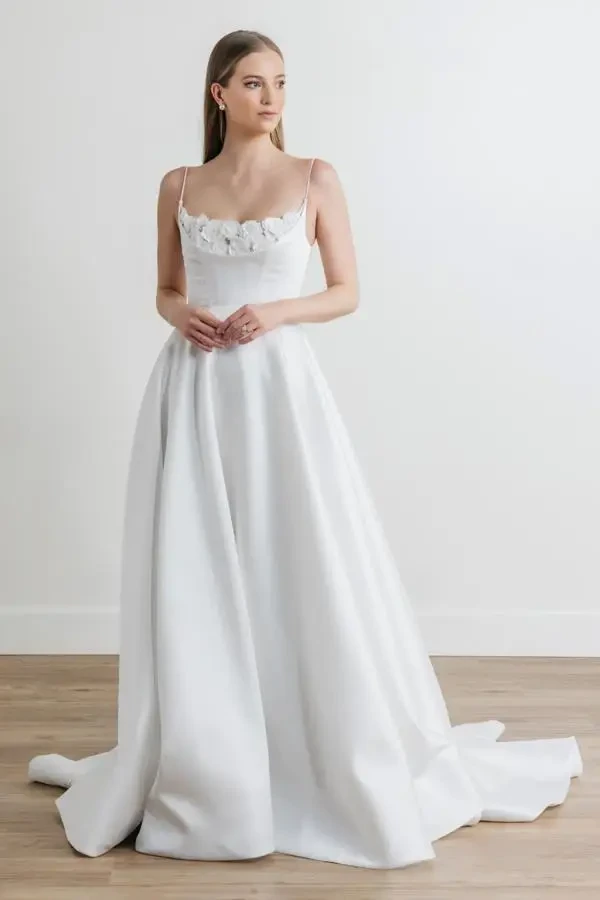 How to Add Modern Flair to Your Traditional Bridal Look Image