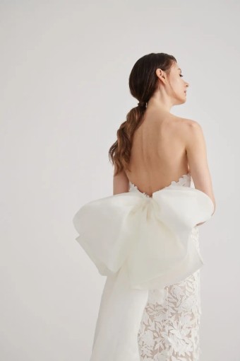 Beccar Bianca with Bow #2 thumbnail